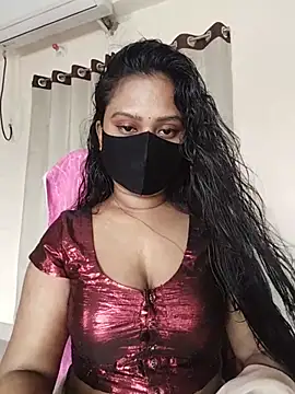 Idhika Paul online show from 25, 6, 2026