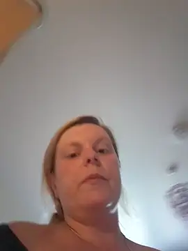 pinkieMilfPUSY online show from 23, 6, 2026