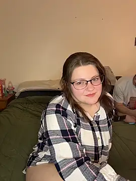 sexybee124 online show from 10, 4, 2026