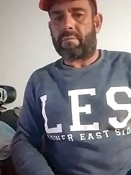 Snapshot of DJUX chatting on 21, 1, 2025 DJUX online show from 21, 1, 2025