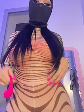 kamila french online show from 28, 2, 2026