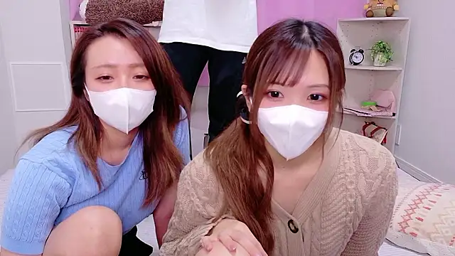 Snapshot of ayu_yu_xo chatting on 17, 10, 2025 ayu yu xo online show from 17, 10, 2025