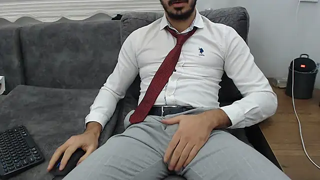 Naughtb0y online show from 2, 1, 2025