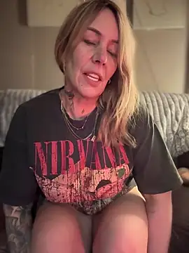 blondebitch2 online show from 7, 1, 2025