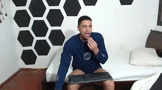 Jhors  Collens online show from 6, 2, 2025