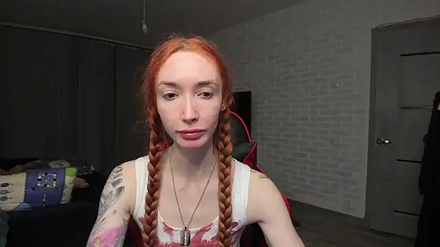 Roxy Silver online show from 2, 12, 2024