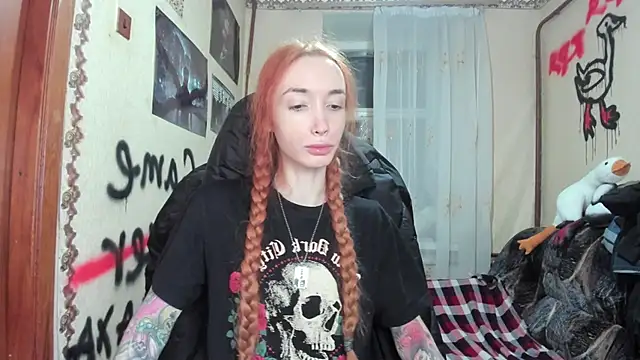 Roxy Silver online show from 4, 12, 2024