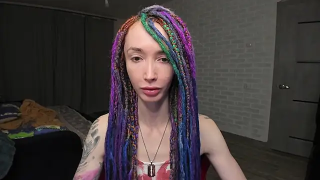 Roxy Silver online show from 6, 12, 2024