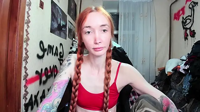 Roxy Silver online show from 3, 12, 2025