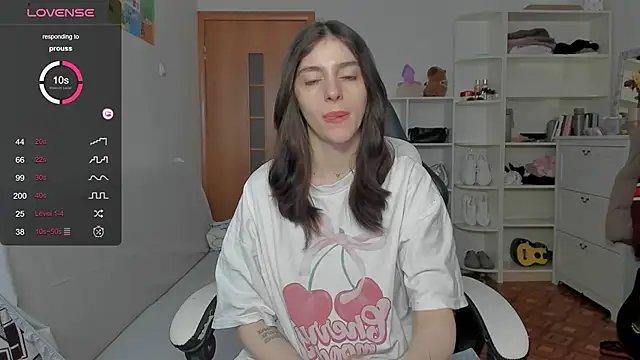 Snapshot of broosnica1 chatting on 7, 4, 2026 broosnica1 online show from 7, 4, 2026