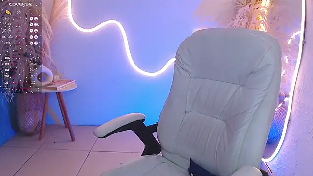 ViolettaHotLatin  online show from 26, 11, 2025