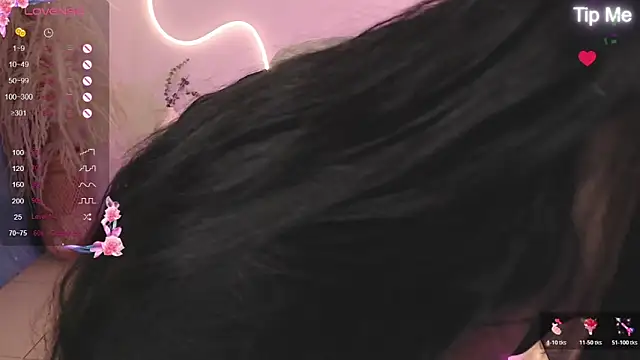Snapshot of ViolettaHotLatin_ chatting on 17, 4, 2026 ViolettaHotLatin online show from 17, 4, 2026