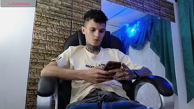 Stuart Boy  online show from 14, 9, 2025