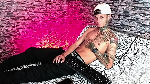 Stuart Boy  online show from 16, 9, 2025