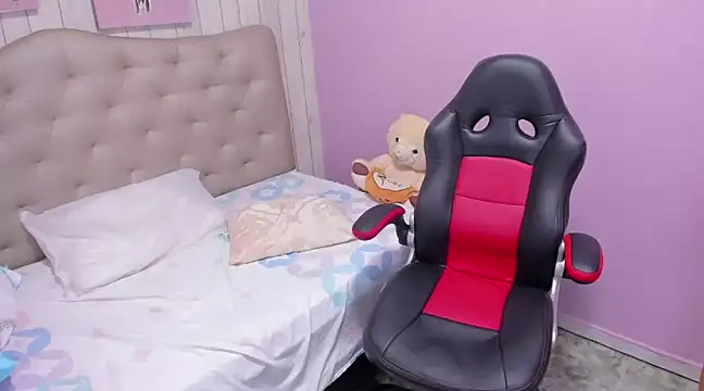 Latin Rachell3 online show from 2, 12, 2024