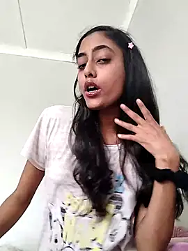 Snapshot of cleopatra-phaedra chatting on 2, 4, 2026 cleopatra-phaedra online show from 2, 4, 2026