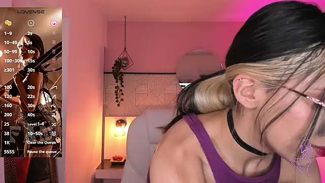 Violetta Nur online show from 21, 12, 2024