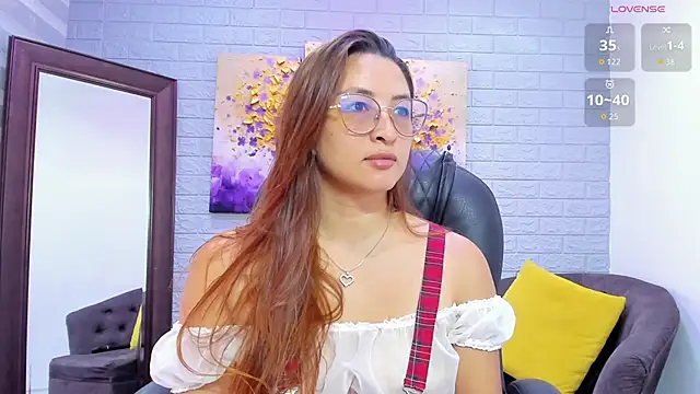 Snapshot of _LaraMom_ chatting on 21, 3, 2026 LaraMom online show from 21, 3, 2026