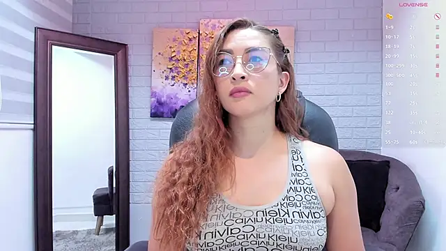  LaraMom  online show from 11, 5, 2026