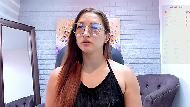  LaraMom  online show from 21, 5, 2026