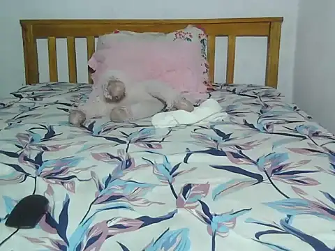 Snapshot of queen_boobilicious_ chatting on 22, 11, 2025 queen boobilicious online show from 22, 11, 2025