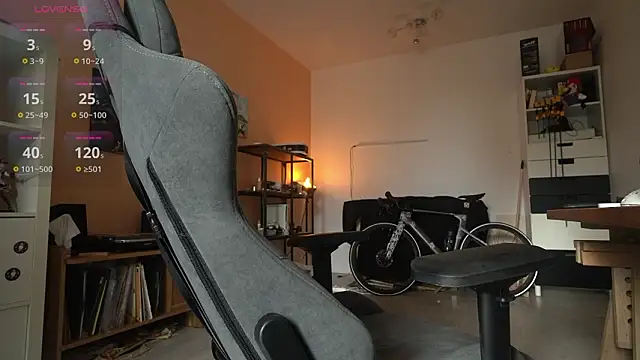 Snapshot of MagicFemboy chatting on 4, 2, 2026 MagicFemboy online show from 4, 2, 2026