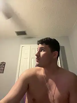 Snapshot of Shaded24 chatting on 1, 3, 2026 Shaded24 online show from 1, 3, 2026