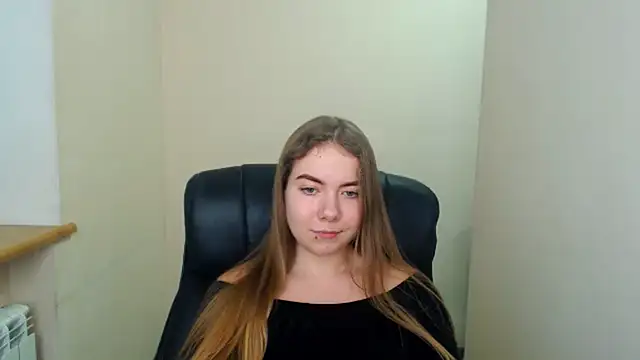 zoey deuttch online show from 20, 12, 2024