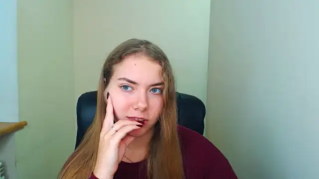 zoey deuttch online show from 13, 10, 2025