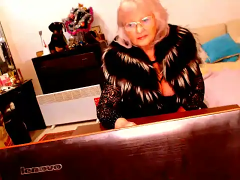 Natali7634 online show from 5, 1, 2025