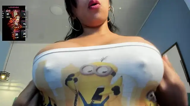 tiffani  love online show from 26, 2, 2025