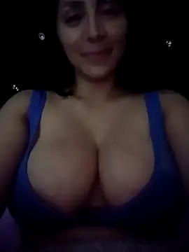 tiffani  love online show from 8, 10, 2025