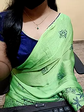 Snapshot of Nithya_05 chatting on 18, 9, 2025 Nithya 05 online show from 18, 9, 2025