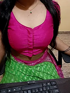 Snapshot of Nithya_05 chatting on 25, 9, 2025 Nithya 05 online show from 25, 9, 2025