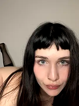 CherryCrystall online show from 6, 10, 2025