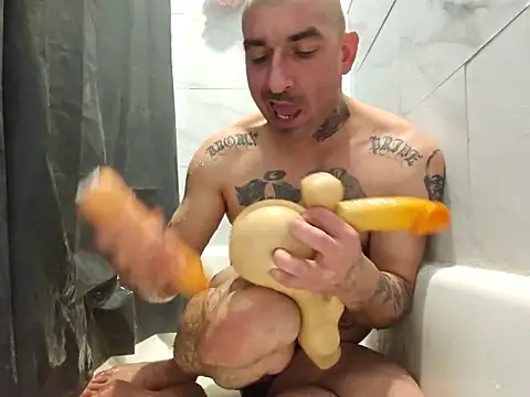 Snapshot of freakeypoint chatting on 6, 1, 2025 freakeypoint online show from 6, 1, 2025