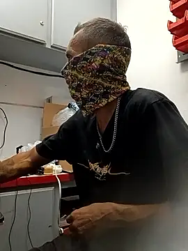 Snapshot of me_myself_I_69 chatting on 28, 9, 2025 me myself I 69 online show from 28, 9, 2025