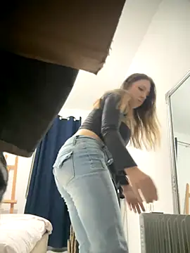 Snapshot of Sashabunny chatting on 15, 10, 2025 Sashabunny online show from 15, 10, 2025