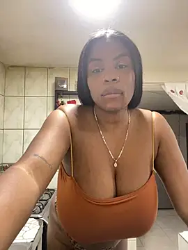 sammanta boobs online show from 8, 12, 2024