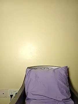 Snapshot of Ayrella02 chatting on 11, 9, 2025 Ayrella02 online show from 11, 9, 2025