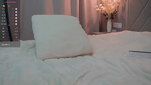 Snapshot of _Pretty_Doll_ chatting on 4, 2, 2025  Pretty Doll  online show from 4, 2, 2025