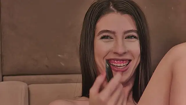 LunaWills  online show from 8, 1, 2025