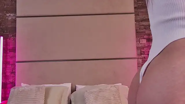 LunaWills  online show from 17, 2, 2025