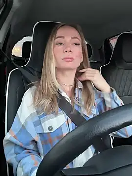 Snapshot of LavenderHot chatting on 4, 2, 2025 LavenderHot online show from 4, 2, 2025