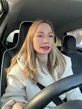 Snapshot of LavenderHot chatting on 4, 2, 2025 LavenderHot online show from 4, 2, 2025