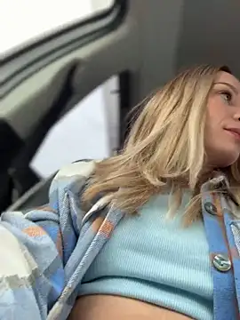 Snapshot of LavenderHot chatting on 19, 3, 2025 LavenderHot online show from 19, 3, 2025