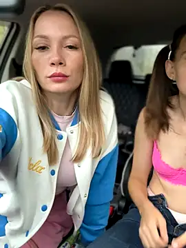 Snapshot of LavenderHot chatting on 12, 9, 2025 LavenderHot online show from 12, 9, 2025