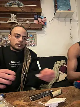 Snapshot of EnricoGio chatting on 7, 2, 2025 EnricoGio online show from 7, 2, 2025