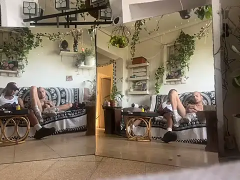 EnricoGio online show from 8, 4, 2026