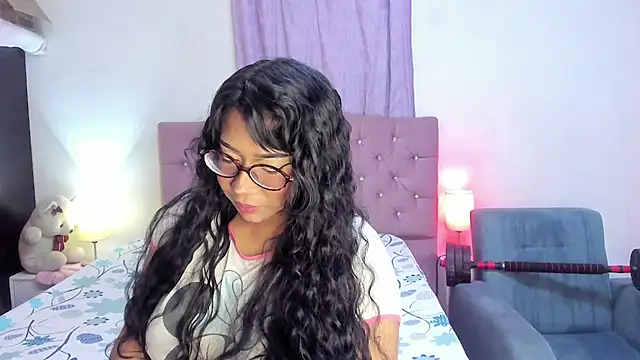 Latinabombsheell online show from 29, 6, 2026
